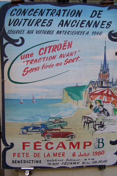 FECAMP F&ecirc;te de la mer 6 Juillet 1980. Concentration de VOITURES ANCIENNES r&eacute;serv&eacute;e aux voitures ant&eacute;rieures &agrave; 1940. Une Citro&euml;n "TRACTION AVANT" sera ...