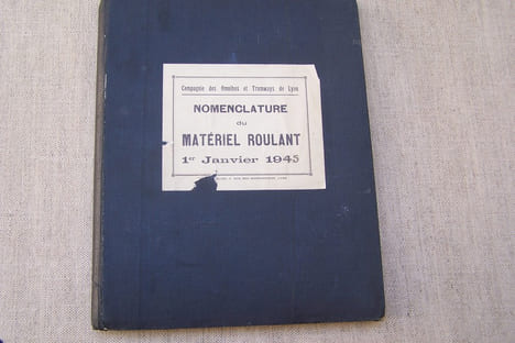 Compagnie des Omnibus & Tramways de Lyon: Nomenclature du matériel roulant, 1er Janvier 1945.. undefined