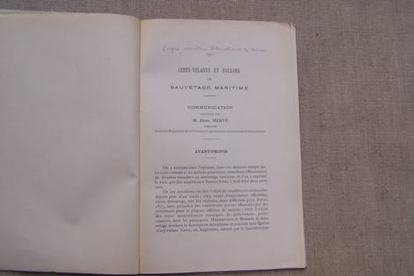 Cerfs-volants et ballons de sauvetage maritime. Communication présentée par  M. Henri Hervé.. HERVE Henri 