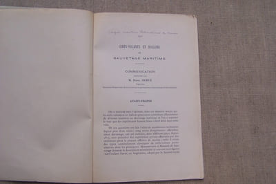 Cerfs-volants et ballons de sauvetage maritime. Communication présentée par M. Henri Hervé.