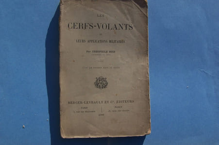 Les cerfs-volants et leurs applications militaires.