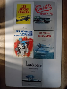 DOCAVIA/EDITIONSLARIVIERE: N° 4 LE DEWOITINE 520. N°7 LES CHASSEURS JAPONAIS DE LA DEUXIEME GUERRE MONDIALE. N°8 L'AVIATION REPUBLICAINE ESPAGNOLE. ...