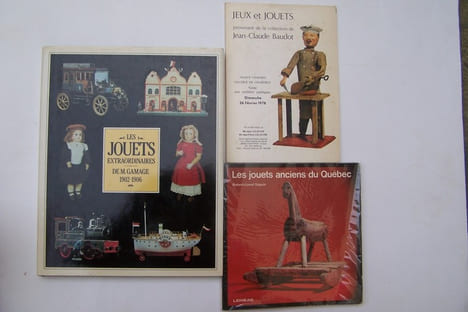 JOUETS AUTOMATES:
SEGUIN Robert-Lionel: Les jouets anciens du Québec. Leméac, 1976.
MAINGOT Eliane: Les automates. Hachette, 1959.
RABECQ-MAILLARD ...