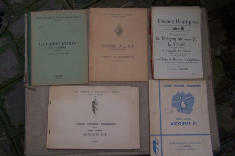 LIVRES et DOCUMENTS TECHNIQUES AERONAUTIQUES: E. ROMAT: Les robots aériens. Aérostation d'observation, 1931. Ern. WEBER: Aéroplanes et ...