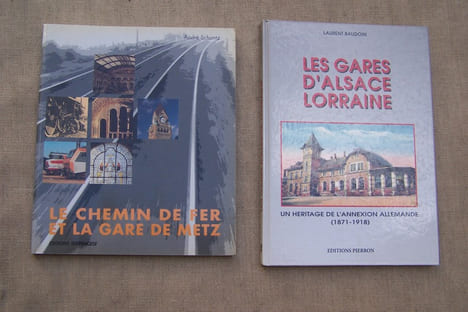 GARES FERROVIAIRES: René CLOZIER: La gare du Nord, Baillière, 1940. La nouvelle gare de Paris-Est, Le Batiment illustré, 1931. LA GARE DE L'EST, ...