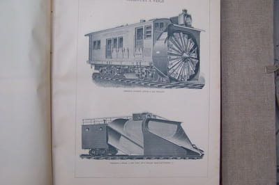 Revue technique de l'Exposition Universelle de CHICAGO en 1893: neuvième Partie: Les chemins de fer à l'Exposition de Chicago. Deuxième volume: Voies, signaux, matériel roulant et tramways par M. GRILLE. Dixième partie: Les travaux publics aux Etats-Unis en collaboration avec M. LABORDE.