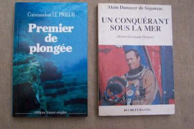 PLONGEE SOUS-MARINE, SCAPHANDRE, BATHYSCAPHE: Jean-Albert FOEX: Histoire sous-marine des hommes, Laffont,1964. Pirre COMBES: Plongeurs et scaphandriers, la grande aventure du travail sous la mer, Musée portuaire de Dunkerque, 1994. Alain DUNOYER de SEGONZAC: Un conquérant sous la mer Henri-Germain DELAUZE, Buhet/Chastel, 1992. William BEEBE: En plongée par 900 mètres de fond, Grasset, 1935. LE BATHYSCAPHE "ARCHIMEDE" D.C.A.N. Toulon, 1971. Commandant LE PRIEUR: Premier de plongée, France Empire, 1991. Gilles MILLOT: Les pieds lourds. Histoire illustrée des scaphandriers à casque français de 1850 à nos jours, Le Chasse Marée, 1987. Jacques PICCARD: Profondeur 11000 mètres, Arthau, 1961. Dr. Paul CHAUCHARD: La vie en vol et en plongée, Albin Michel, 1958. Jacques GUILLERME, Jean RIVOIRE: Traité de plongée, Dunod, 1955. MARINE NATIONALE Groupe d'Etudes et de Recherches Sous-marines: La Plongée, Arthaud, 1967. Robert STENUIT: Les jours les plus profonds, Plon, 1965.