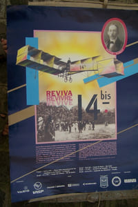 SANTOS-DUMONT, DIRIGEABLE: Henrique DUMONT VILLARES: Santos-Dumont "O Pai da Aviaçao", Sao Paulo, 1956. Reproductions de plans au 1/50e de la Demoiselle et du 14bis. ICARE N° 64bis. Affiche 46x64bis et dépliant: REVIVA 14bis. A. SANTOS-DUMONT: My AIRSHIPS, London, Grant Richards, 1904.