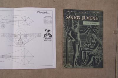 SANTOS-DUMONT, DIRIGEABLE: Henrique DUMONT VILLARES: Santos-Dumont "O Pai da Aviaçao", Sao Paulo, 1956. Reproductions de plans au 1/50e de la Demoiselle et du 14bis. ICARE N° 64bis. Affiche 46x64bis et dépliant: REVIVA 14bis. A. SANTOS-DUMONT: My AIRSHIPS, London, Grant Richards, 1904.