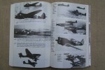 Les premiers et les derniers. Les pilotes de chasse de la deuxième guerre mondiale. Texte revu et augmenté par l'auteur en 1984 et 1985. Première ...