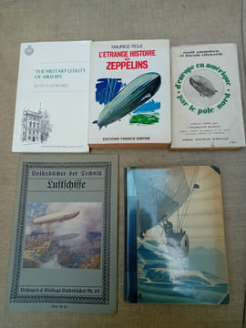DIRIGEABLE: Maurice ROLE: L'étrange histoire des Zeppelins, France-Empire, 1972. Joseph BRANCHE: Ballons d'observation, 1977. ZEPPELIN-WELTFAHRTEN, ...