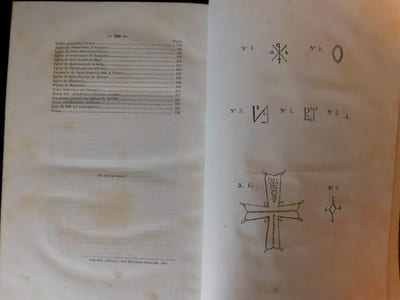 Statistique générale des basiliques et du culte dans la ville de Lyon précédée d'instructions sur l'archéologie sacrée dans la province ecclésiastique de cette métropole et dans une partie de celle de Besançon ; et suivie d'études sur divers types et sous-types d'architecture burgundo-lyonnais choisis dans nos diocèses du sud-est.
