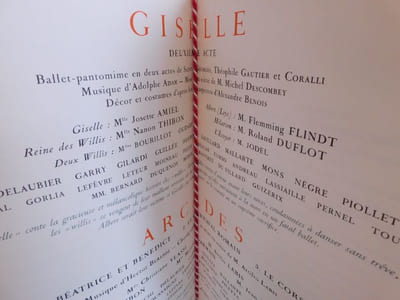 Château de Versailles. Soirée offerte au théâtre Louis XV par le général de Gaulle, président de la République Française, en l'honneur de leurs majestés le roi Frederik IX et la reine Ingrid de Danemark le mercredi 7 avril 1965. Paris, Imprimerie Nationale, 1965.