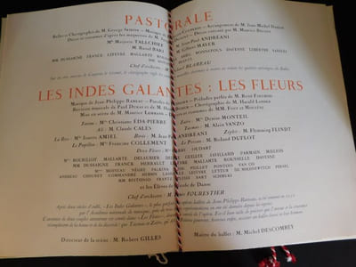 PROGRAMME de la SOIRÉE OFFERTE AU Théatre LOUIS XV par le Général de Gaulle en l'Honneur de Leurs ALTESSES ROYALES Madame LA GRANDE DUCHESSE & MONSEIGNEUR LE PRINCE DE LUXEMBOURG le vendredi 4 octobre 1963.