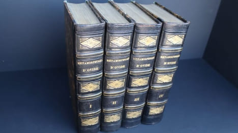 Les métamorphoses d'Ovide. Traduction nouvelle avec le texte latin, suivie d'une analyse de l'explication des fables, de notes géographiques, ...