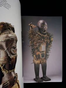 Africa Capolavori da un continente. Catalogo delle operee schede a cura di Ezio Bassani. Catalogue des oeuvres et notes éditées par Ezio Bassani. Afrique chefs-d'uvre d'un continent. 