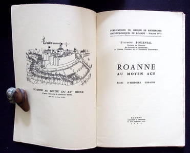 Roanne au moyen-âge. Essai d'histoire urbaine.