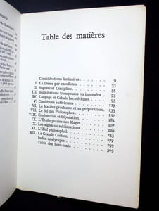 L'Alchimie expliquée sur ses textes classiques.