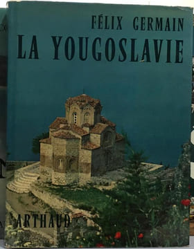 11 volumes Arthaud: L'auvergne + L'Algérie + Savoie + Le Vivarais + Soleils en Provence + La Yougoslavie + Le Canada + Les côtes en France + Paris ...