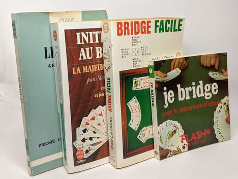 Initiation au bridge: la majeure cinquième enchères et jeu de la carte + Je bridge avec le maximum d'atouts + Le Bridge + Bridge Facile --- 4 livres. ...