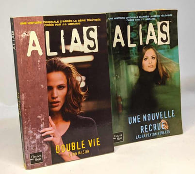Alias tome 1 à 11 : Double vie + Une nouvelle recrue + Opération solo+ Soeurs de sang + Des débuts difficiles + Protection rapprochée + Père et fille ...
