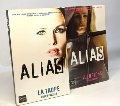 Alias tome 1 à 11 : Double vie + Une nouvelle recrue + Opération solo+ Soeurs de sang + Des débuts difficiles + Protection rapprochée + Père et fille ...