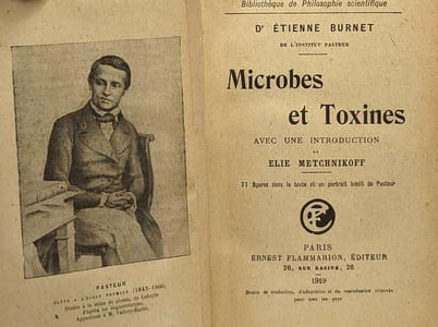 Microbes et toxines avec une introduction de Elie Metchnikoff - bibliothèque de Philosophie scientifique