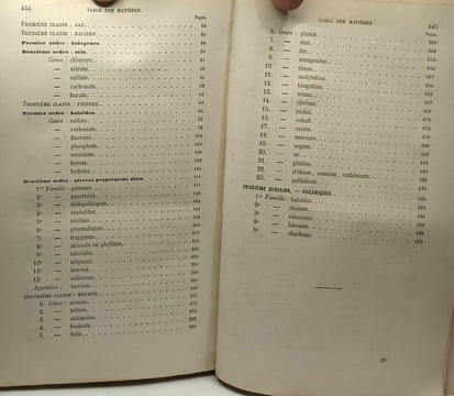 Cours de minéralogie (histoire naturelle) - 2e édition Première et Deuxième partie compilées en un volume. A. Leymerie
