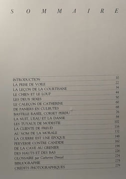 HISTOIRE DES DESSOUS. C.saint laurent