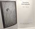 Egyptian Hieroglyphs /anglais. XXX
