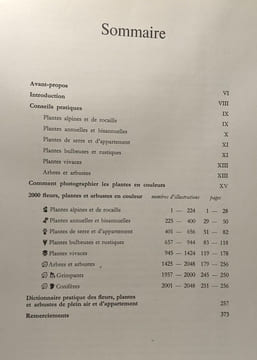 2000 fleurs plantes et arbustes en couleur - Nouveau dictionnaire pratique des fleurs plantes et arbustes de plein air et d'intérieur. Hay Roy Synge ...