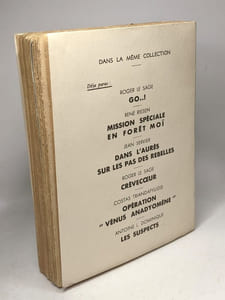 Au bord du volcan - traduit de l'anglais par Renée Tesnière