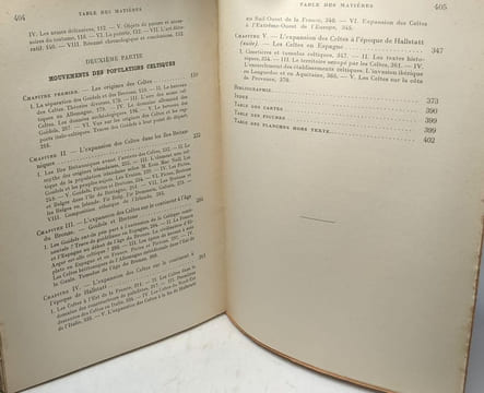 Les Celtes et l'expansion celtique jusqu'à l'époque de la Tène + Les Celtes depuis l'époque de la Tène et la civilisation celtique / L'évolution de ...