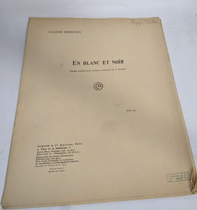 En blanc et noir - trois morceaux pour 2 pianos à 4 mains