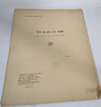 En blanc et noir - trois morceaux pour 2 pianos à 4 mains. Debussy Claude