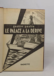 Le palace à la dérive