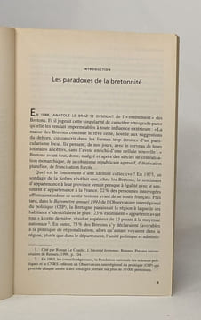Histoire de la Bretagne et des Bretons: Tome 1 Des âges obscurs au règne de Louis XIV. Cornette Joël
