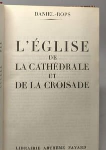 9 volumes: L'église des temps classique (T.1 et 2) + L'église ds révolutions (T.1 2 et 3) + L'église des apôtres et des martyres + L'église des temps barbares + L'église de la cathédrale et de la cro