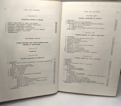 Chimie et Technologie des agents tensio-actifs. J. W. Perry A. M. Schwartz Colonge Marey Chapas