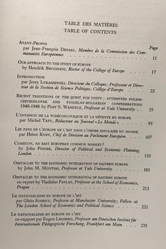 Les démocraties populaires après Prague hégémonie soviétique nationlisme intégration régionale? / The people's democracies after Prague. Lemberg ...