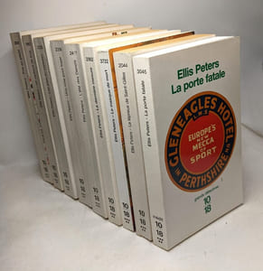 9 livres: Pris au piège + Un cadavre de trop + Les aildu corbeau + Une rose pour loyer + L'été des Danois + La dernière mesure + Le masque de mort + Le lépreux de Saint Gilles + La porte fatale