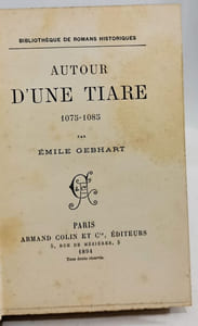 Autour d'une Tiare 1075 - 1085 --- avec hommage de l'auteur