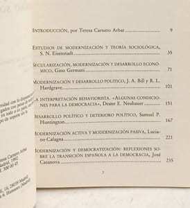 Modernizacion desarrollo politico y cambio social/ Modernization Political Development and Social Change