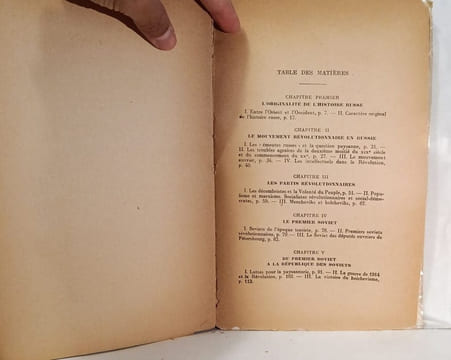 La Russie révolutionnaire:DES EMEUTES DE LA RUSSIE AGRAIRE A L ORGANISATION STALINIENNE. Gregoric Alexinsky