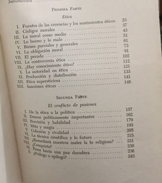 Etica y politica en la sociedad humana. Russell Bertrand