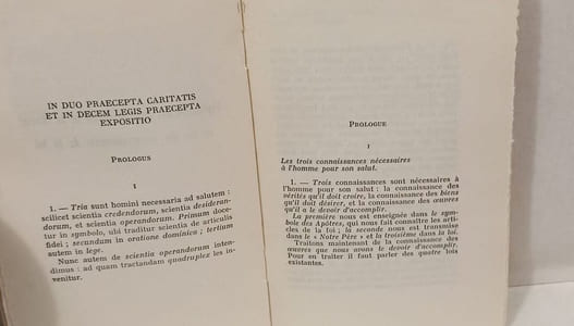 Les Commandements.Introduction traduction et notes par un moine de Fontgombault