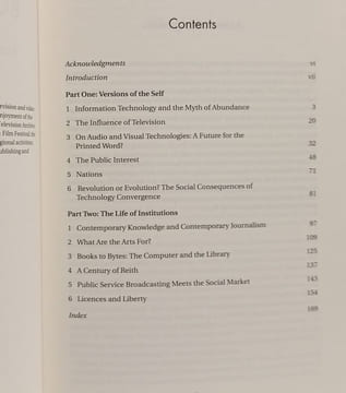 Books to Bytes: Knowledge and Information in the Postmodern Era. Smith Anthony