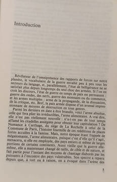 L'arme alimentaire. BESSIS Sophie