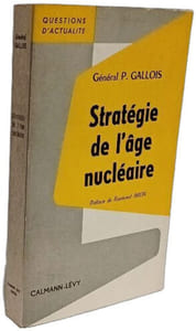 Stratégie de l'âge nucléaire