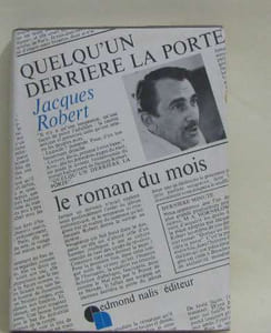 Quelqu'un derrière la porte